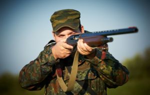 Гладкий ствол Подарунковий сертифікат на стрільбу з лука та зброї