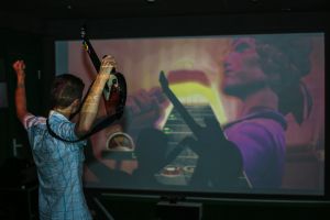 Xbox с друзьями Что подарить брату на День Рождения