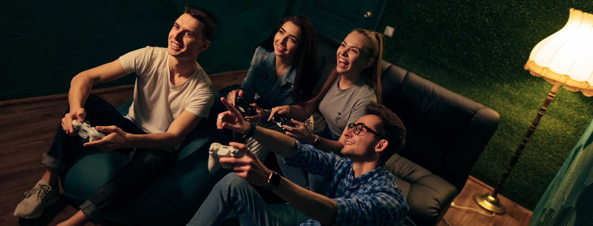 Фото 1 - Xbox с друзьями