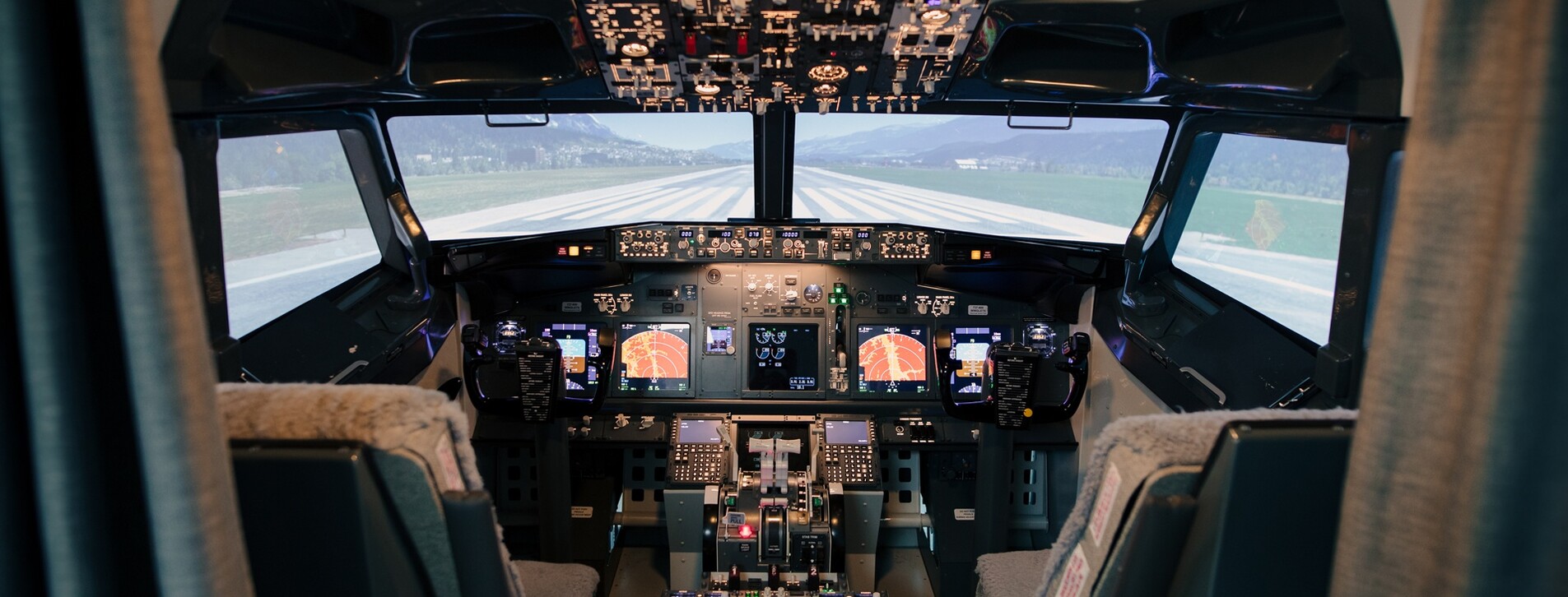 Фото 1 - Авиасимулятор Boeing-737 для двоих