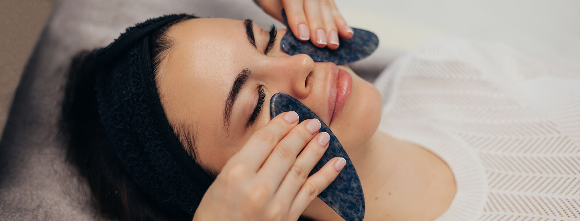 Фото 1 - Моделюючий ліфтинг-масаж обличчя
